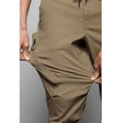 686 Anything Multi Cargo Pant - Men's 10 686 Anything Multi Cargo Pant - Men's -Ski Supplies Store fw22 68W KCRGNS03 tobacco2