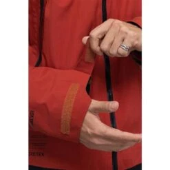 686 GTX Hydrastash Sync Jacket - Men's 25 686 GTX Hydrastash Sync Jacket - Men's -Ski Supplies Store fw23 686 mensgtxhydrastashsyncjacket brickredcolorblock 6