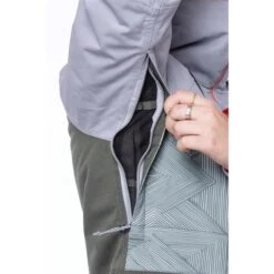 686 Athena Insulated Jacket - Women's -Ski Supplies Store fw23 686 womensathenainsulatedjacket goblingreencolorblock 9