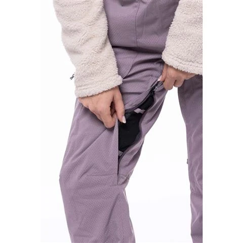 686 Black Magic Insulated Bib - Women's 18 686 Black Magic Insulated Bib - Women's - Image 18