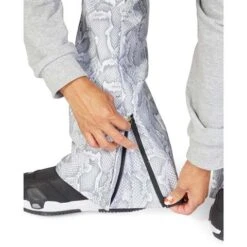 DC SHOES DC Collective Soft Shell Bib - Women's 25 DC SHOES DC Collective Soft Shell Bib - Women's -Ski Supplies Store fw23 dc womenscollectivesoftshellbib white 5