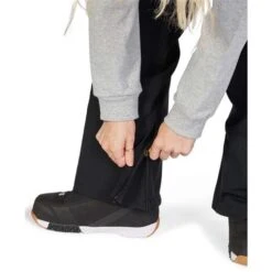 DC SHOES DC Crusade Bib - Women's -Ski Supplies Store fw23 dc womenscrusadebib black 5